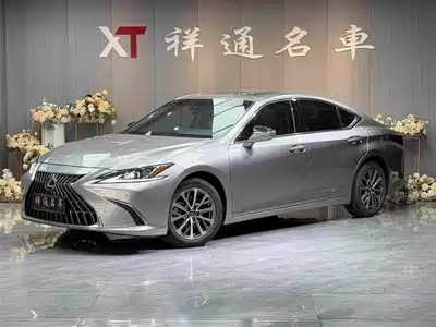 Lexus ES 2024