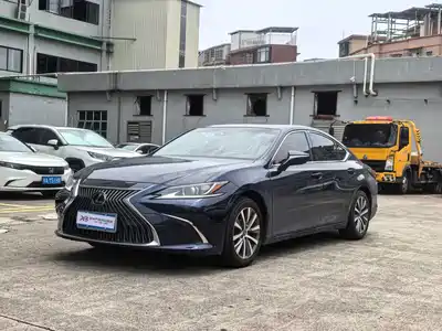 Lexus ES 2021