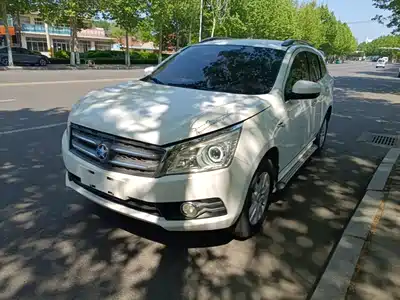 Venucia T70 2015
