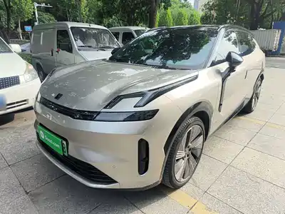 Lynk & Co 08 EM-P 2024