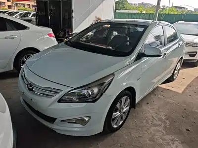 Hyundai Verna 2015