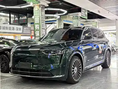 AITO Wenjie M8 2025