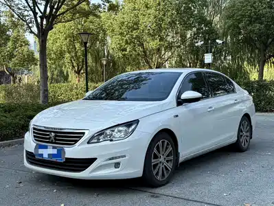 Peugeot 408 2016