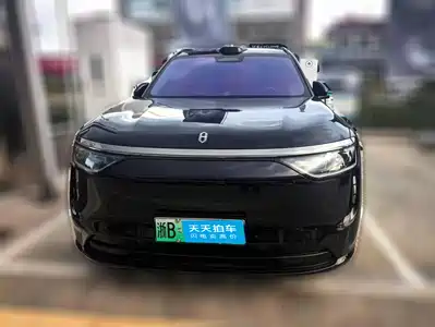 AITO Wenjie M8 2025