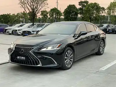 Lexus ES 2021