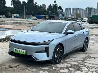 Geely Galaxy L6 2025