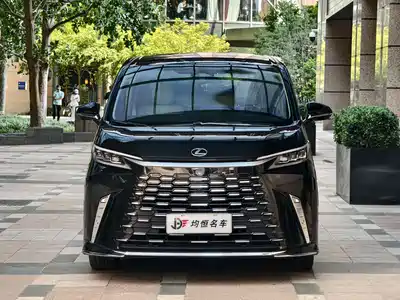 Lexus LM 2024