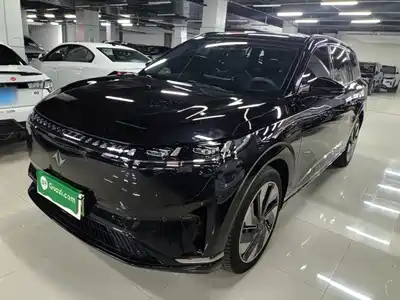 Dongfeng Yipai eπ008 2025