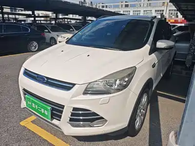 Ford Kuga 2016