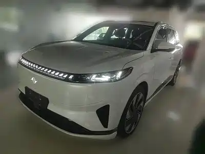 Dongfeng Yipai eπ008 2025