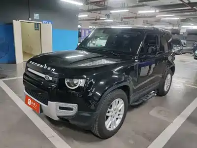Land Rover Defender 2024