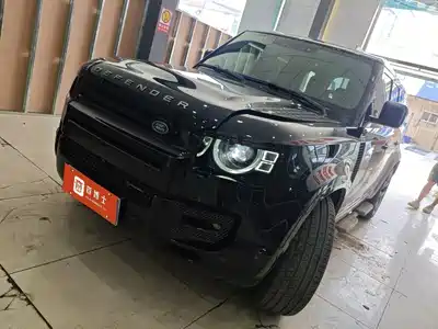 Land Rover Defender 2022