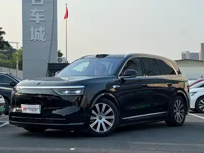 AITO Wenjie M8 2025