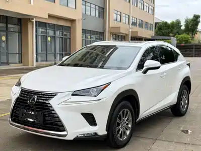 Lexus NX 2021