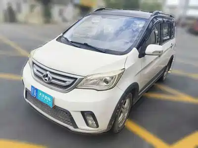 Changan Oshan Ouliv 2015