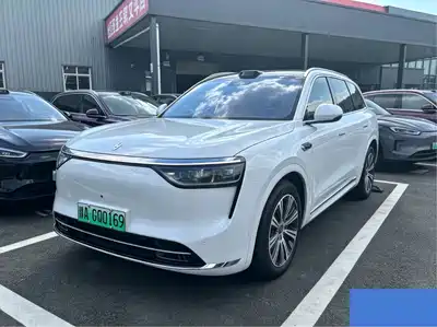 AITO Wenjie M8 2025
