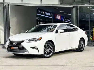 Lexus ES 2017