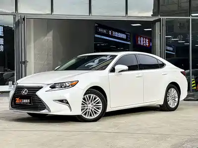 Lexus ES 2018