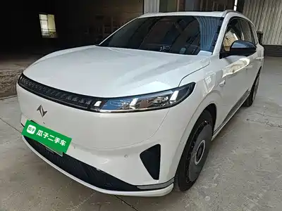 Dongfeng Yipai eπ008 2024