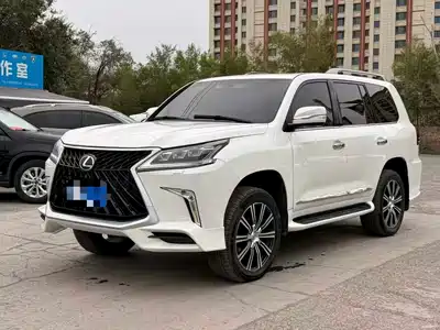 Lexus LX 2011