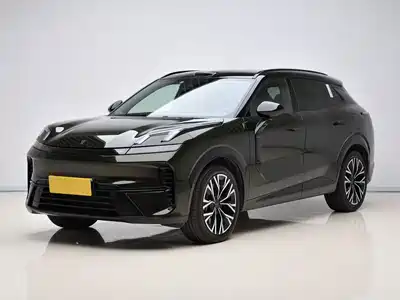 Lynk & Co 08 EM-P 2025