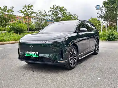 Dongfeng Yipai eπ008 2025