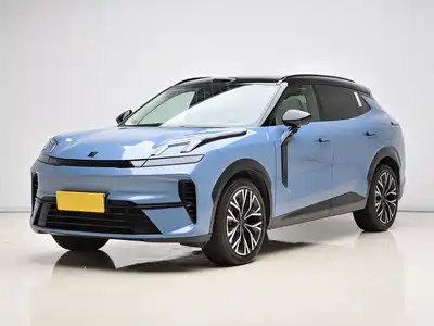 Lynk & Co 08 EM-P 2025