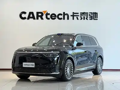 AITO Wenjie M8 2025