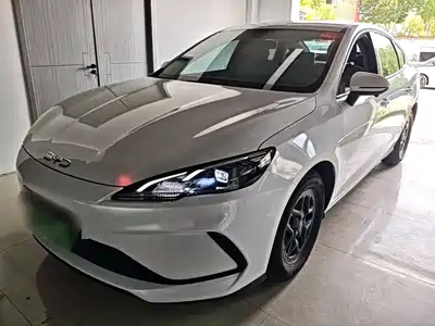 BYD Seal 05 DM-i 2025