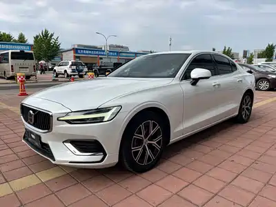 Volvo S60 2023