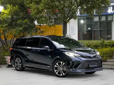 Toyota Granvia 2023