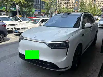 AITO Wenjie M8 2025