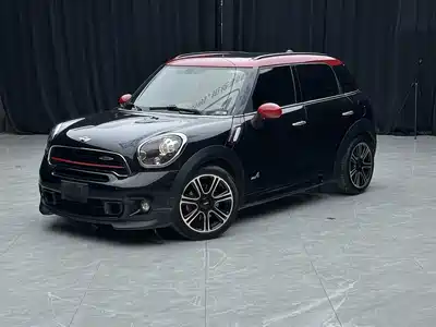 MINI JCW COUNTRYMAN 2015