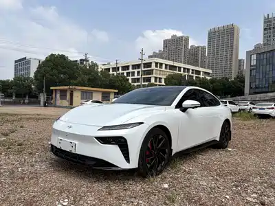 Dongfeng Yipai eπ007 2025