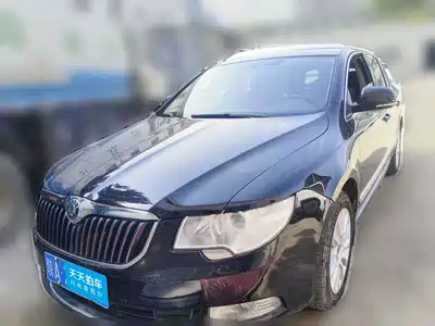 Škoda Superb 2012