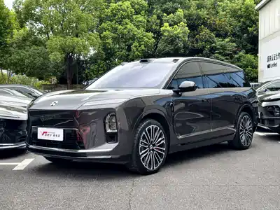 NIO ES8 2025