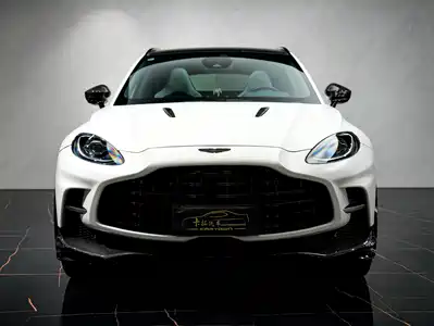 Aston Martin DBX 2023
