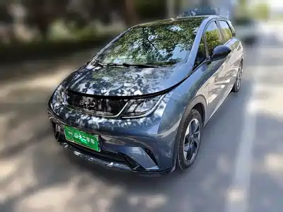 BYD Dolphin 2025