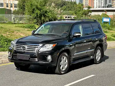 Lexus LX 2011