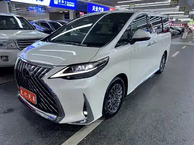 Lexus LM 2020