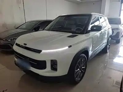 Geely ICON 2025