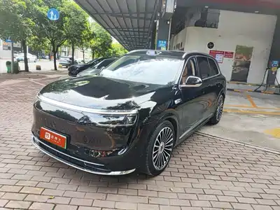 AITO Wenjie M8 2025