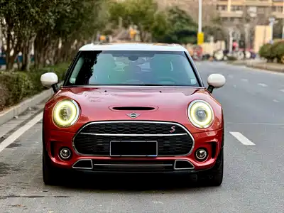 MINI CLUBMAN 2022