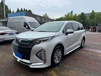 Toyota Granvia 2025
