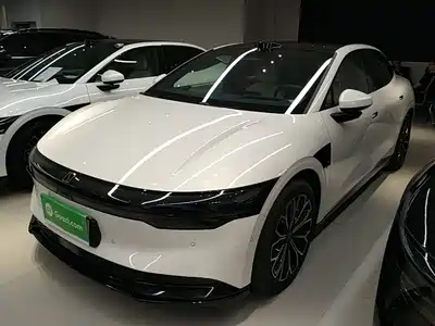 ZEEKR 007 2025