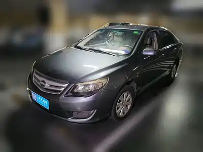BYD L3 2013
