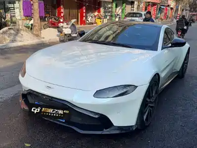Aston Martin V8 Vantage 2020