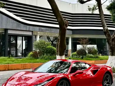Ferrari F8 2021
