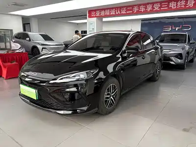 BYD Seal 05 DM-i 2025