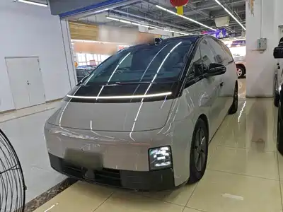 Li Auto MEGA 2025
